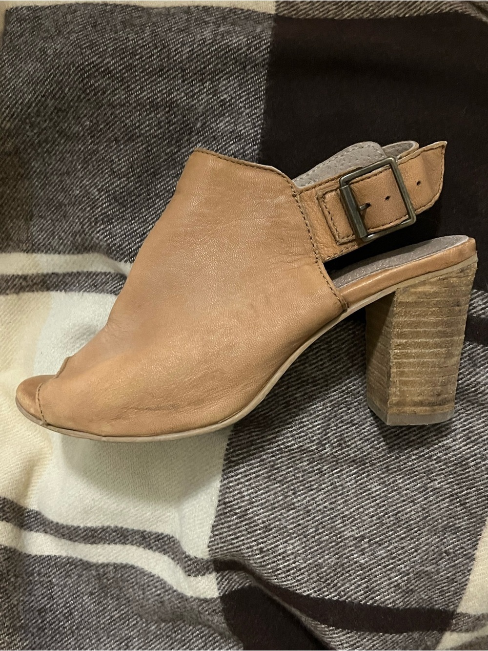 Softmoc Tan Open-Toe Stacked Heel Slingback Mule